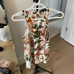 SUMMERY TOP - SMALL/MEDIUM